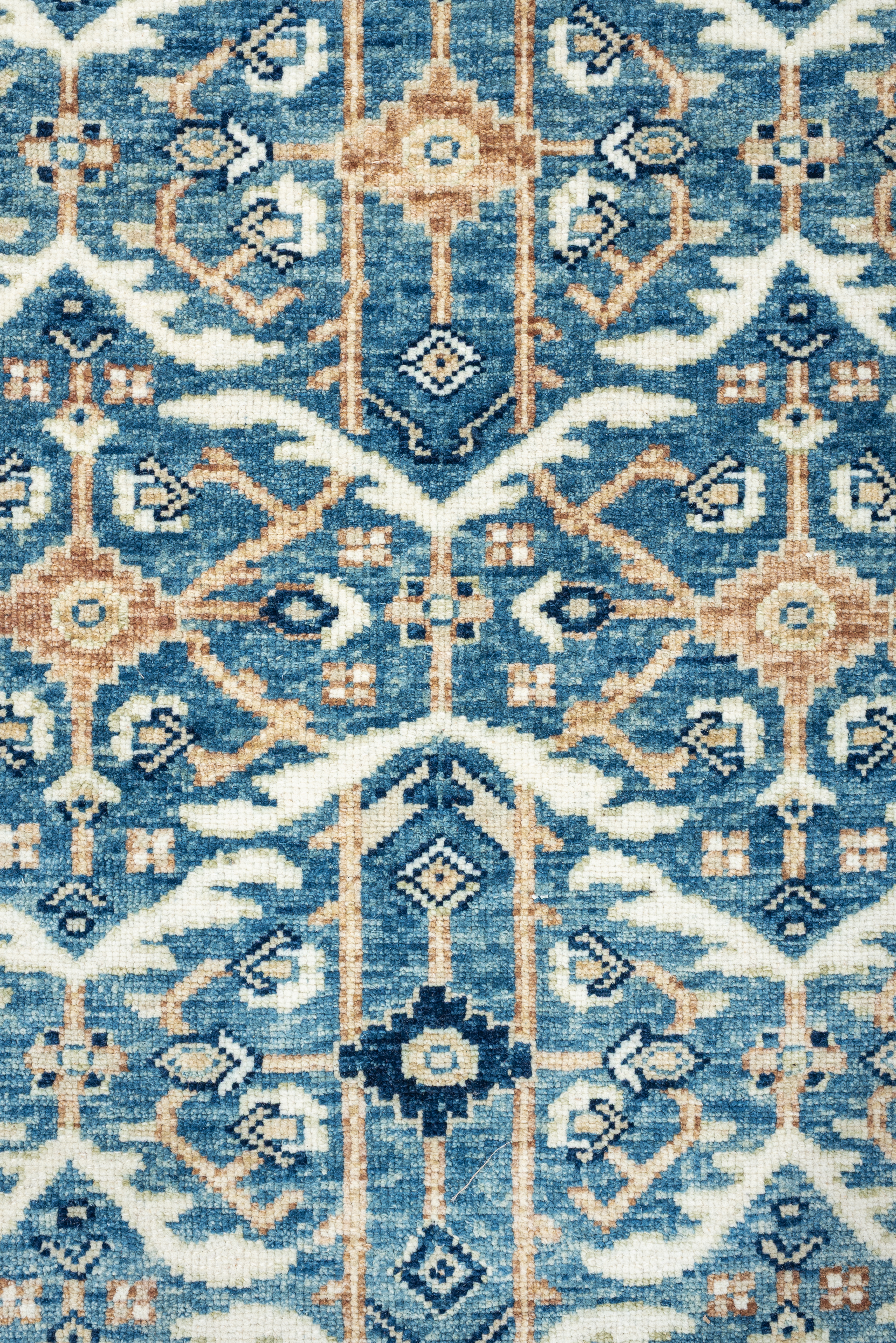 Detail view of Alma runner A11007